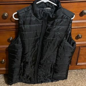 Black puffer vest, size 1X